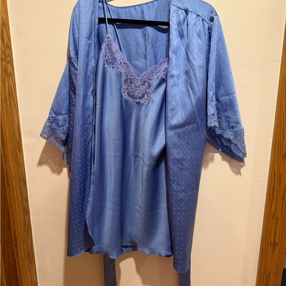 Victoria's Secret Blue Lace Sleepwear Robe